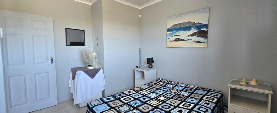 5 Bedroom Property for Sale in Kleinbaai Western Cape